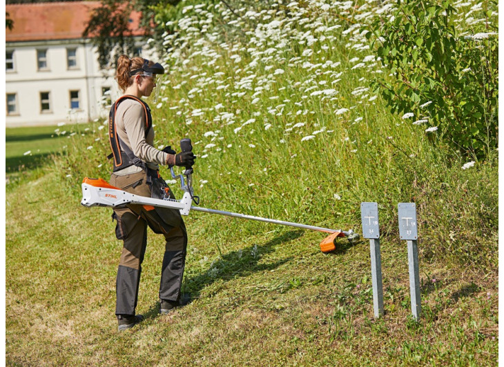 Мотокоса аккумуляторная Stihl FSА 135 (без акб и з/у) Мотокоса аккумуляторная Stihl FSА 135 (без акб и з/у)