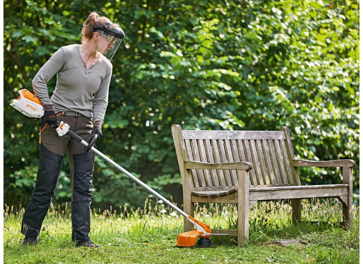 Мотокоса аккумуляторная STIHL FSA 60 SET (Комплект) Мотокоса аккумуляторная STIHL FSA 60 SET (Комплект)