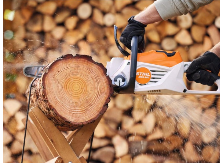 Аккумуляторная пила STIHL MSA 80 C-B SET (Комплект) Аккумуляторная пила STIHL MSA 80 C-B SET (Комплект)