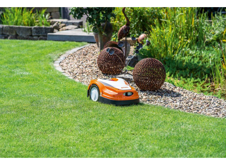 Газонокосилка-робот Stihl RМІ 422 Р Газонокосилка-робот Stihl RМІ 422 Р