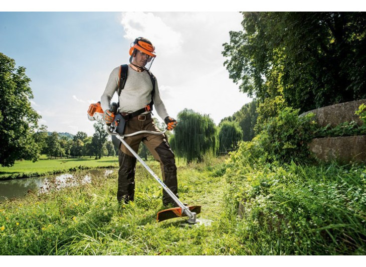 Мотокоса Stihl FS 120 Мотокоса Stihl FS 120
