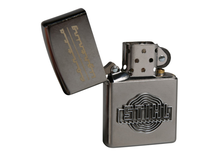 Бензиновая ретро зажигалка ZIPPO Бензиновая ретро зажигалка ZIPPO