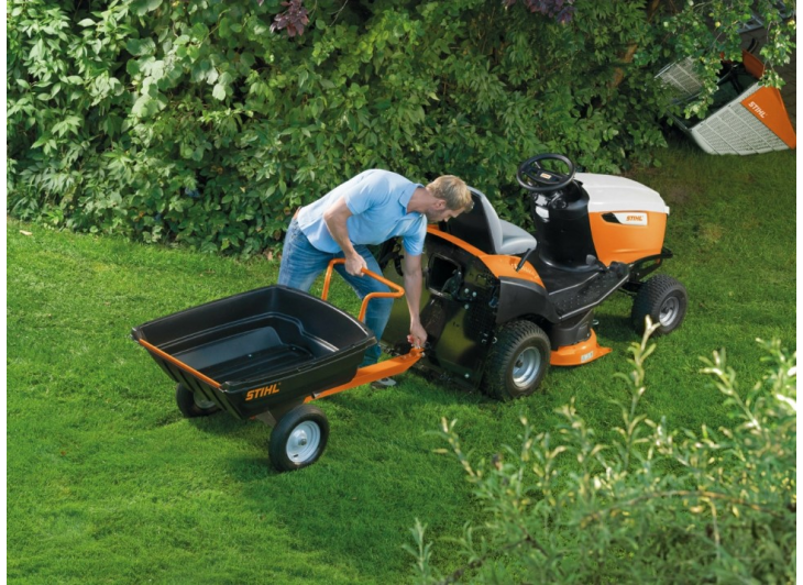 Прицеп-самосвал APU 300 для моделей тракторов STIHL Прицеп-самосвал APU 300 для моделей тракторов STIHL