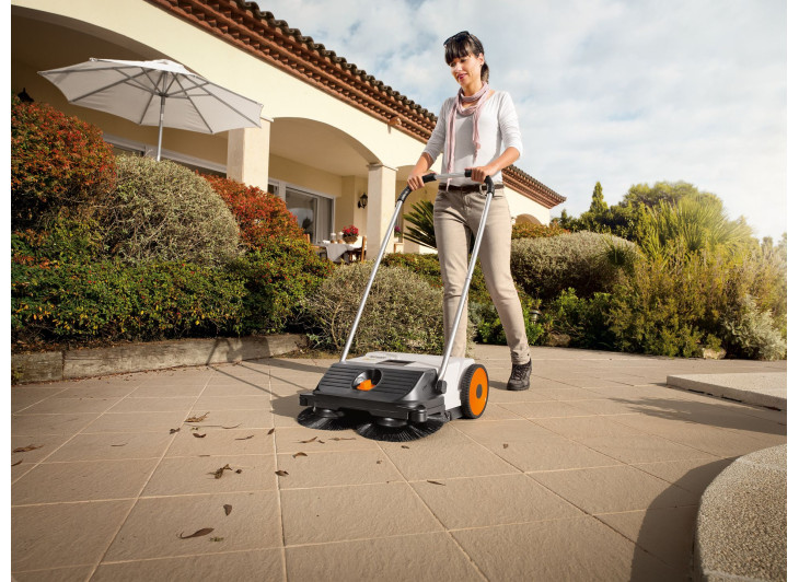 Подметающее устройство Stihl KG 550 Подметающее устройство Stihl KG 550